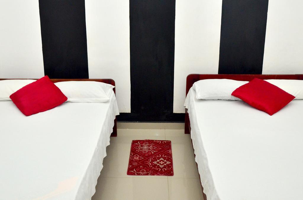 Dyke Rest Hotel Trincomalee Buitenkant foto