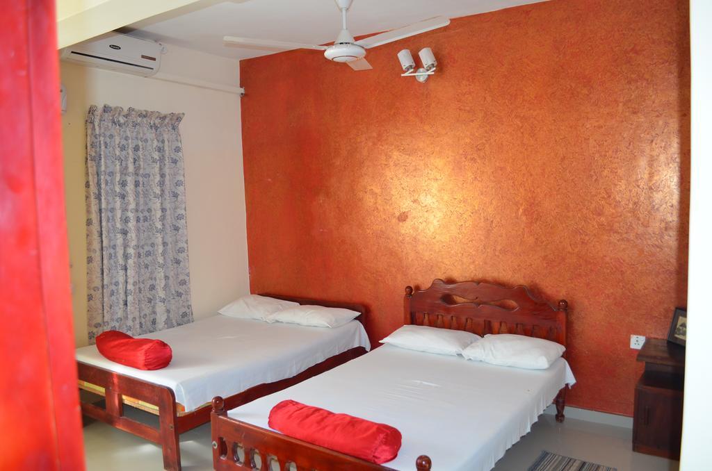 Dyke Rest Hotel Trincomalee Kamer foto