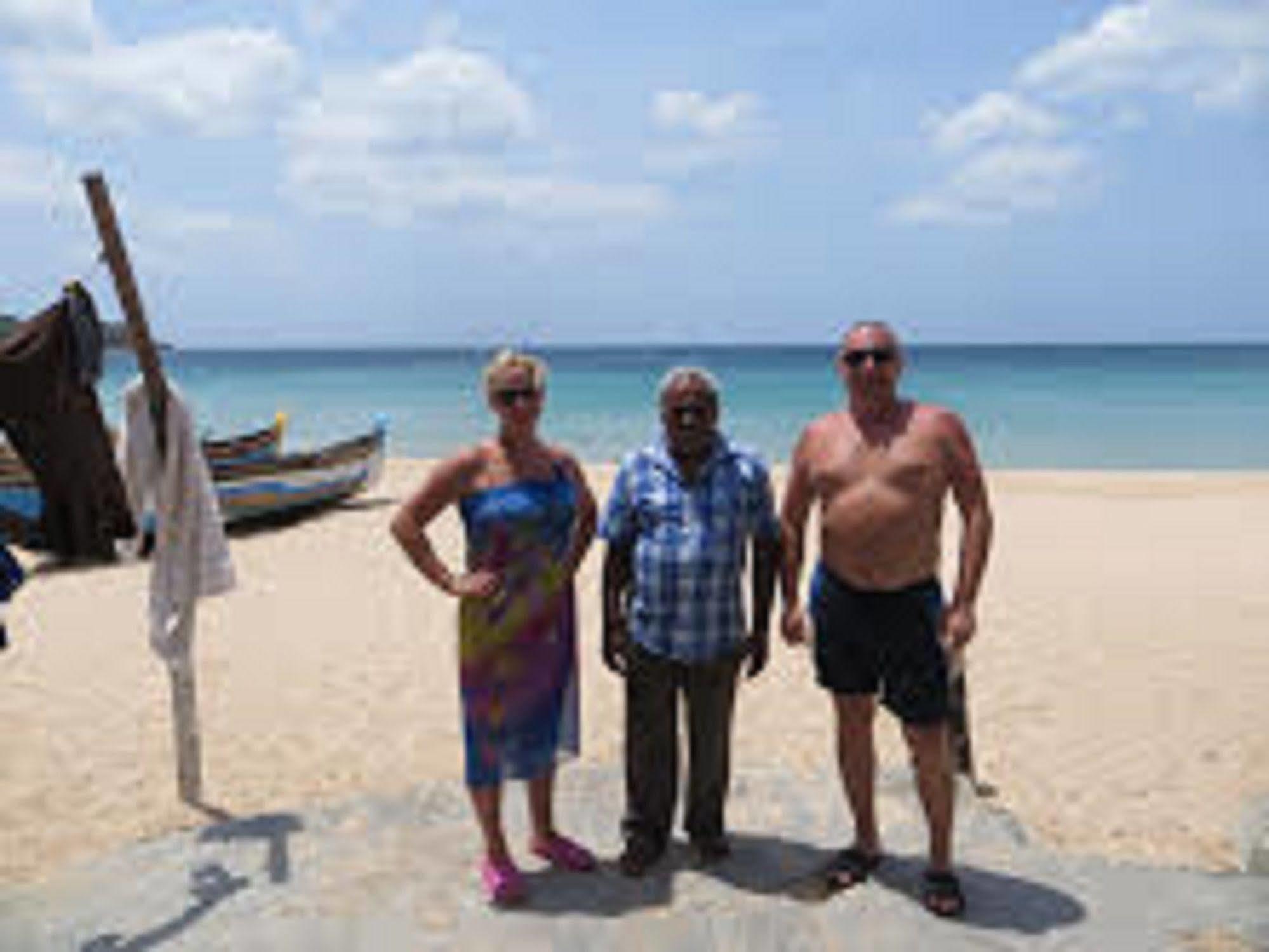 Dyke Rest Hotel Trincomalee Buitenkant foto