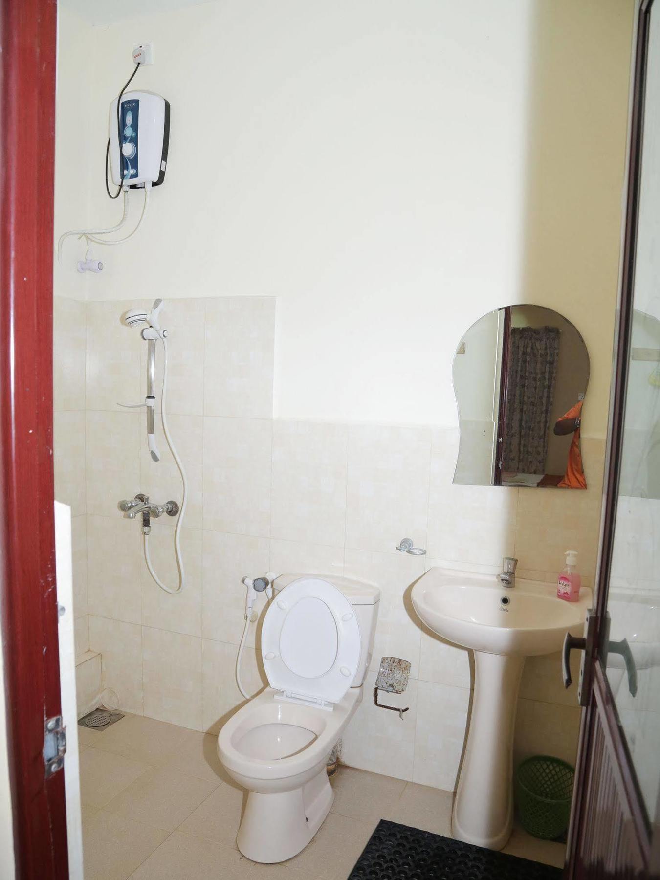 Dyke Rest Hotel Trincomalee Buitenkant foto