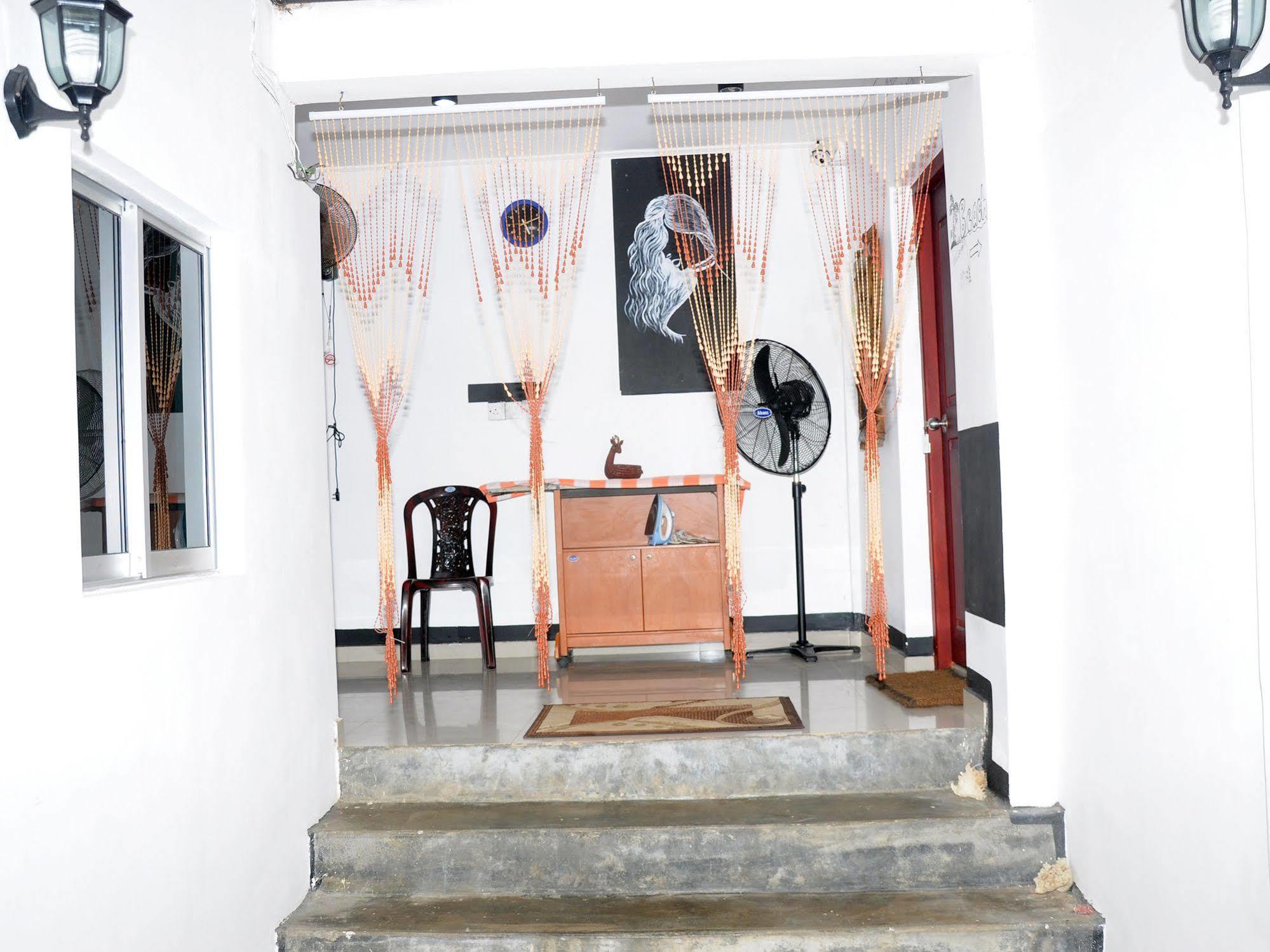 Dyke Rest Hotel Trincomalee Buitenkant foto